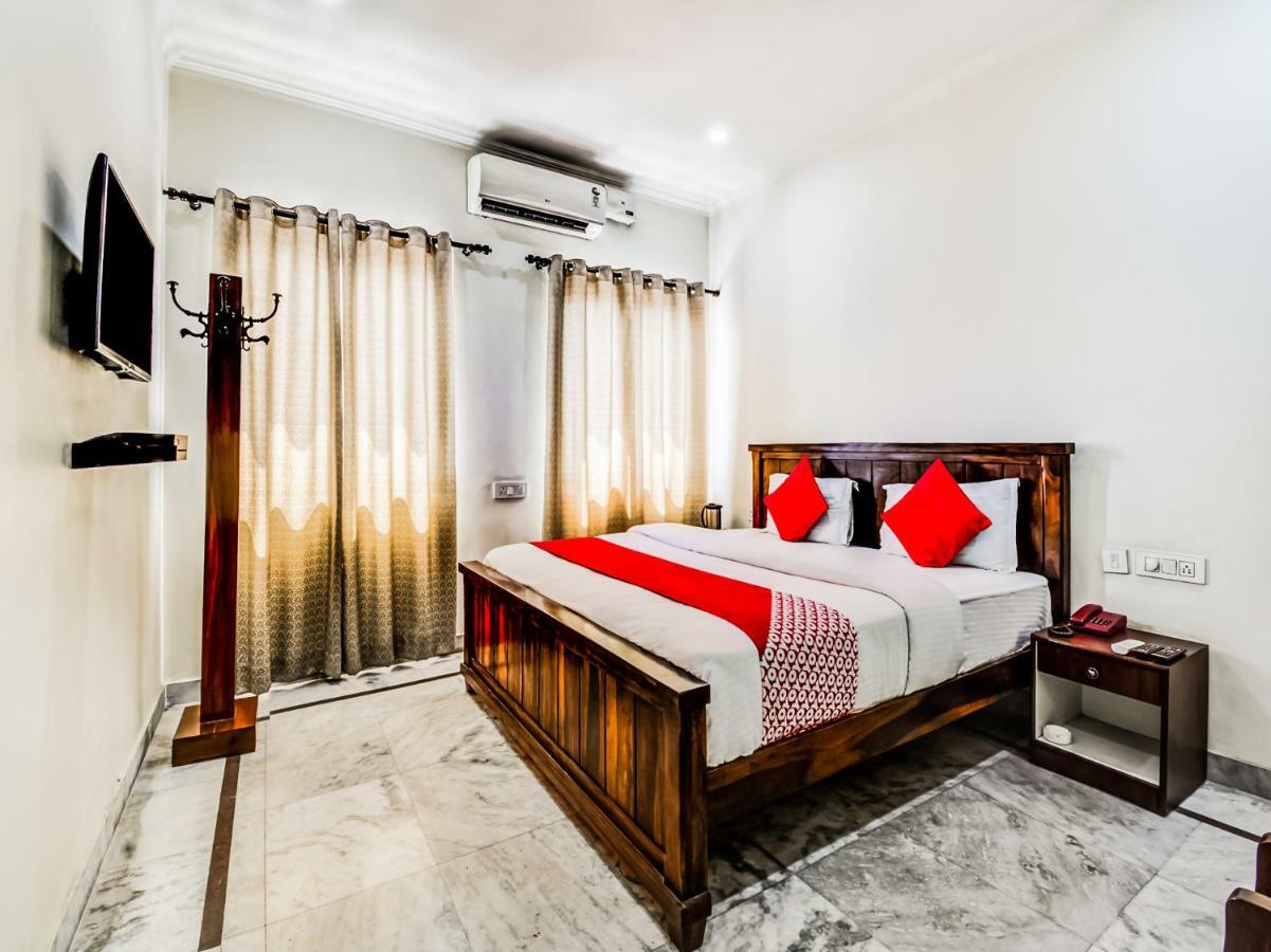 Oyo 22400 Hotel Lichana Haveli Джайпур Екстериор снимка